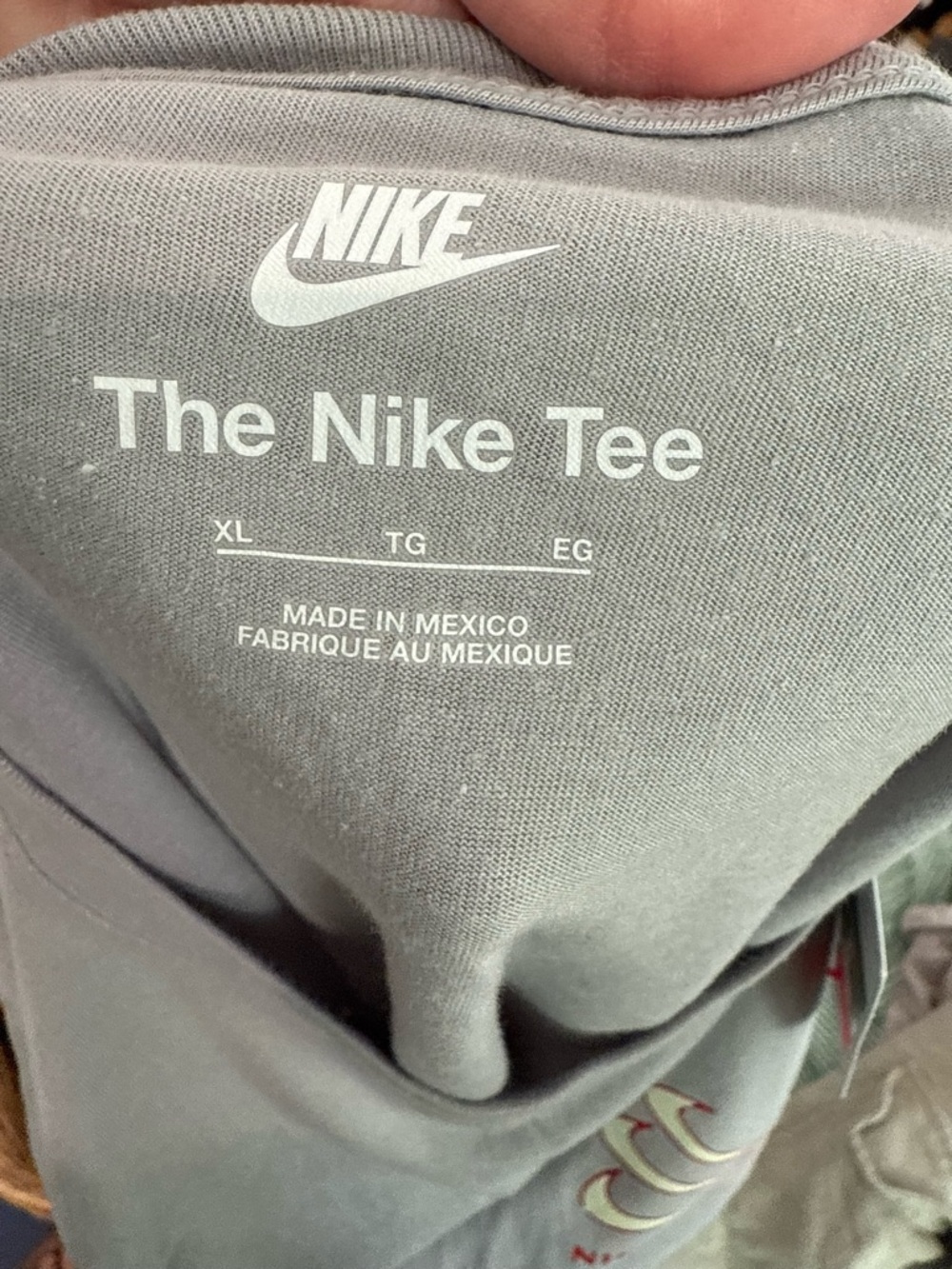 Nike Men's Light Gray Tee with Pink Graphic - NYC Fire Hydrant Motif - Picture 3 of 3